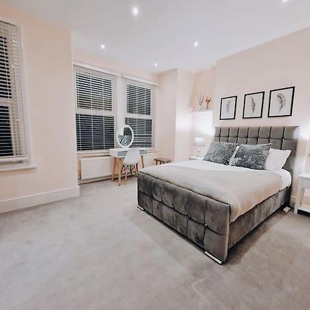 Double Room In Shared Flat Лондон Екстериор снимка